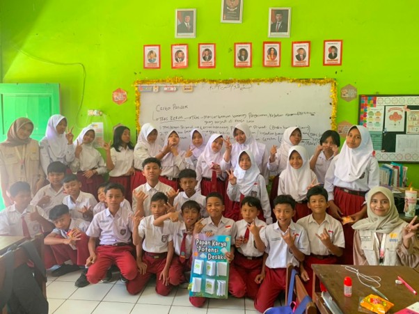 Pelayanan Administrasi, Literasi Potensi Desa, dan Eksekusi Digitalisasi Video Profil UMKM Jenang