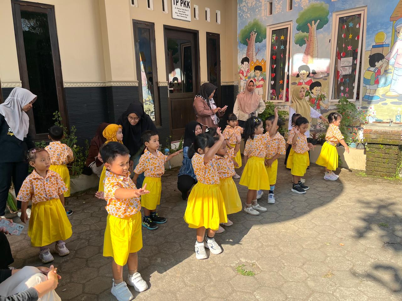Pendampingan KB Mawar dan Pelatihan Peserta Lomba Menulis dan Bercerita