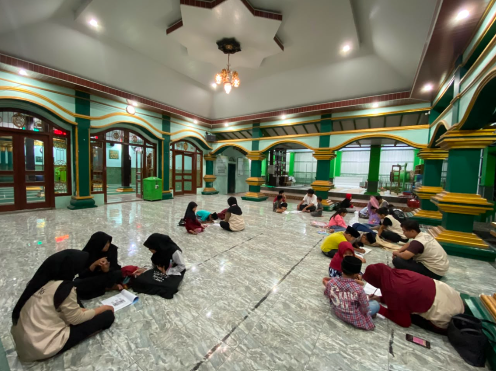 Pemberdayaan Terpadu: Persiapan Pasar Gogik, Pemetaan Potensi Desa, Literasi Keuangan PKK, dan Pendampingan Belajar
