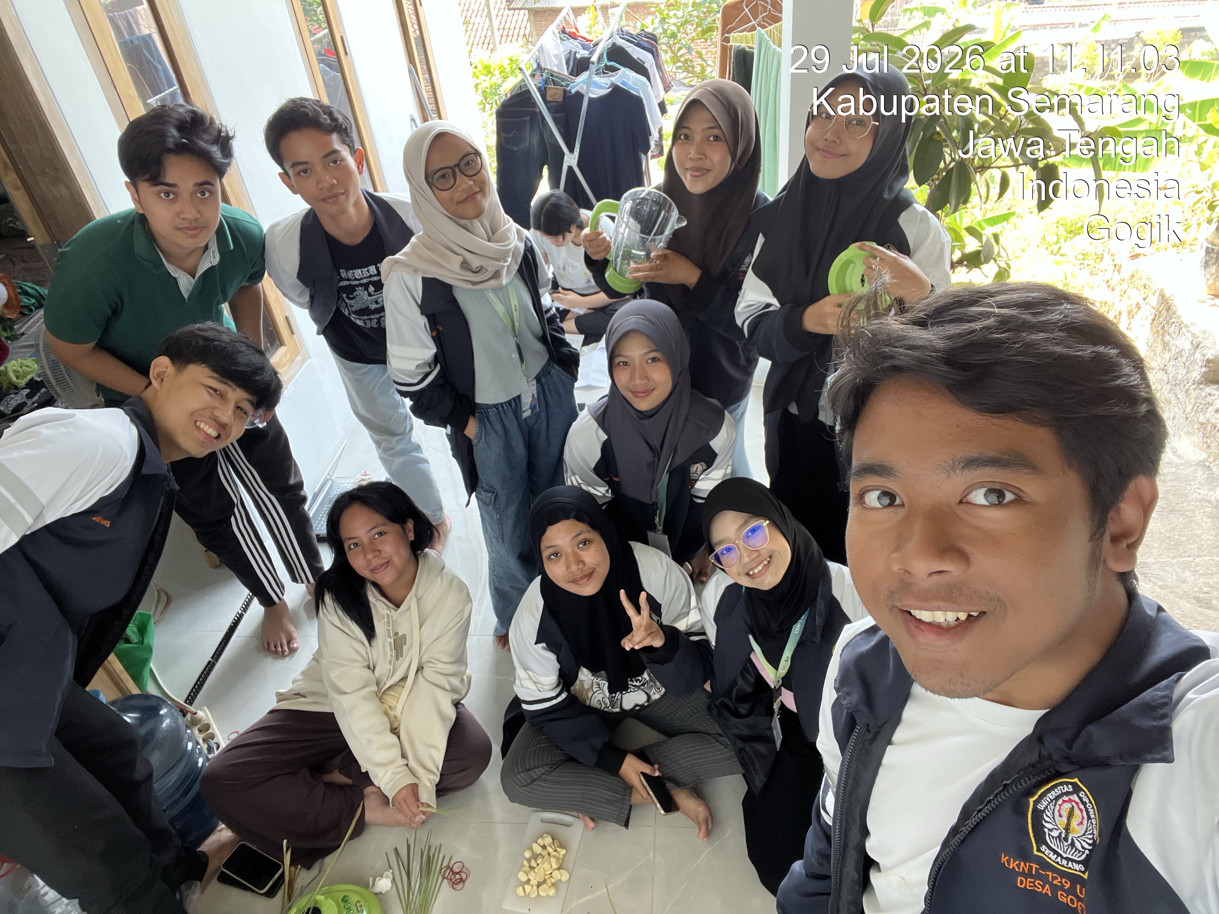 Absensi, pembuatan pestisida