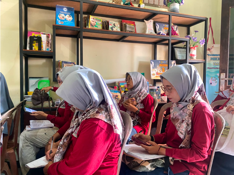 Integrasi Basis Data Pasar Gogik dan Optimalisasi Partisipasi Warga melalui Kotak Aspirasi Desa Bersama PKK