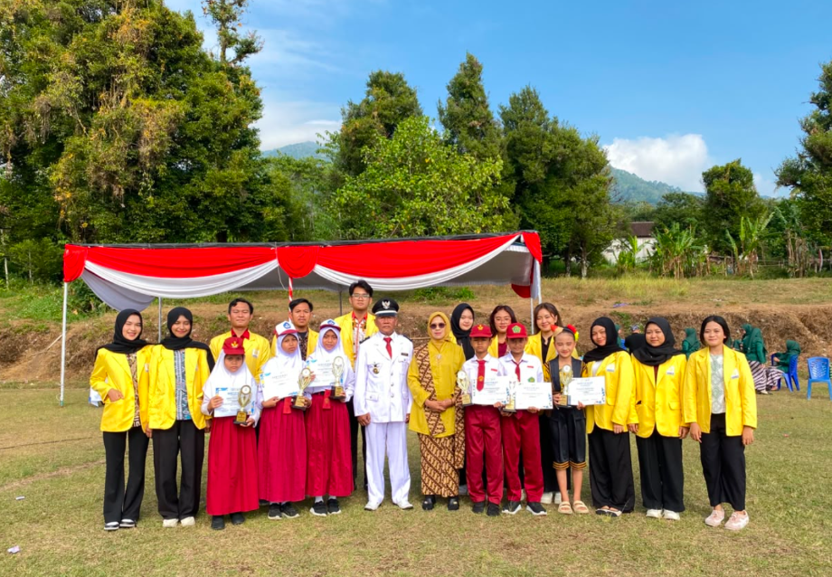 Peringatan Hari Kemerdekaan RI, Peluncuran Website Pasar Gogik, dan Penyerahan Hadiah Lomba Literasi