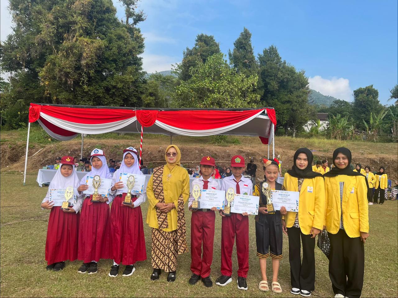 Upacara HUT ke-81 Kemerdekaan RI, Pengumuman Lomba, dan Pendampingan UMKM Ceriping