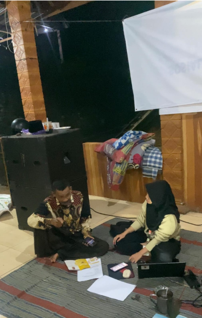 Penyelesaian Akhir Artikel Pengabdian dan Pemantauan Awal Pemasaran Digital UMKM Ceriping