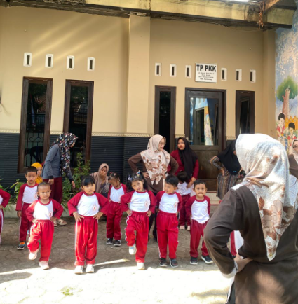 Integrasi Digitalisasi Data Pasar Gogik, Pendampingan Legalitas UMKM, dan Optimalisasi Pendidikan Anak Usia Dini