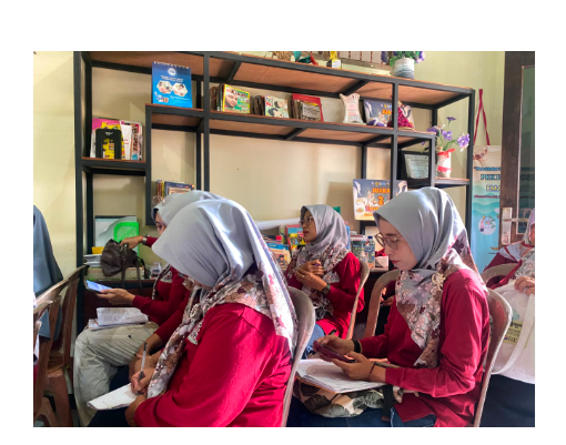Integrasi Basis Data Pasar Gogik dan Optimalisasi Partisipasi Warga melalui Kotak Aspirasi Desa Bersama PKK