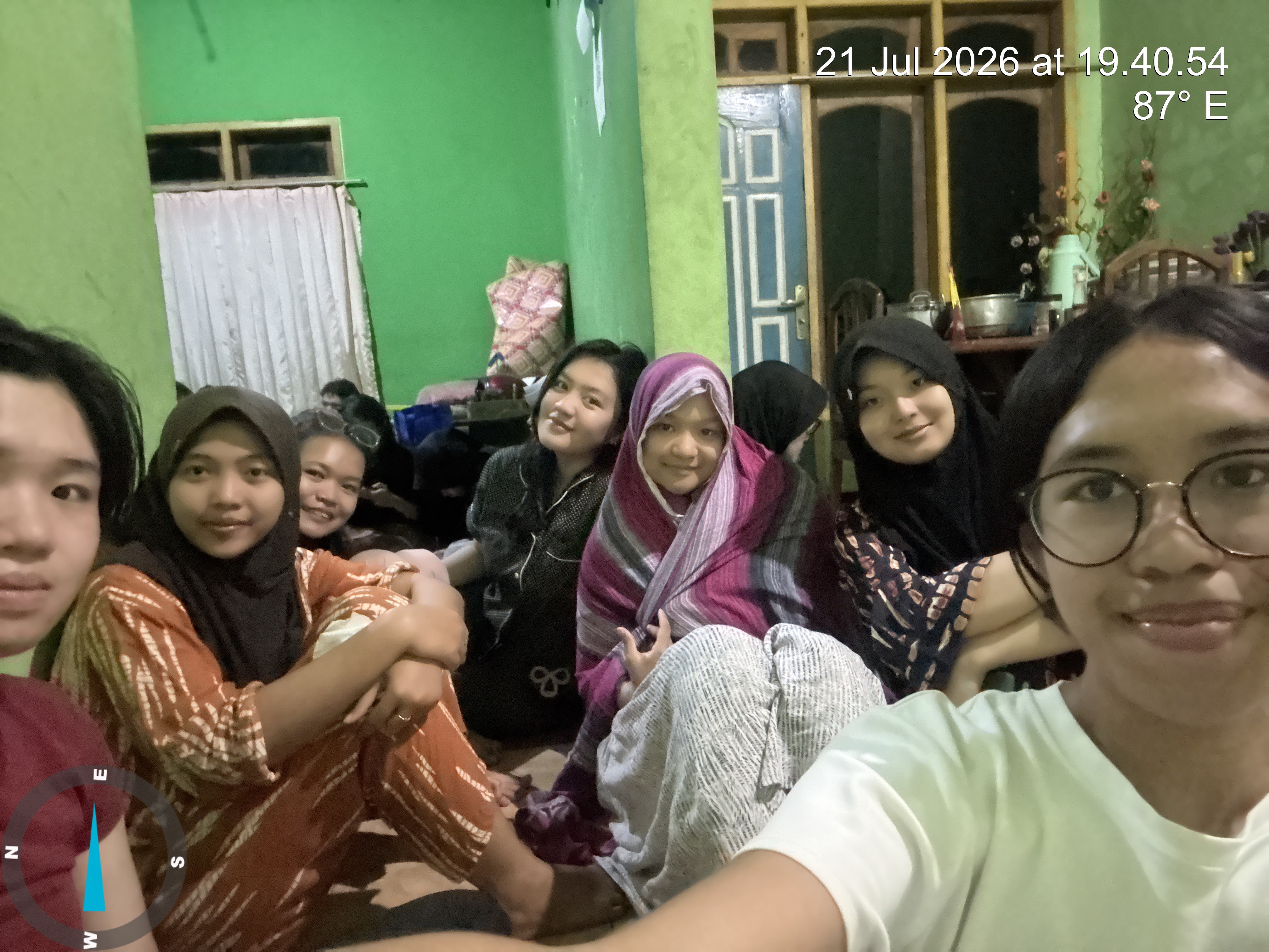 Rapat koordinasi terkait program kerja multidiplin.
